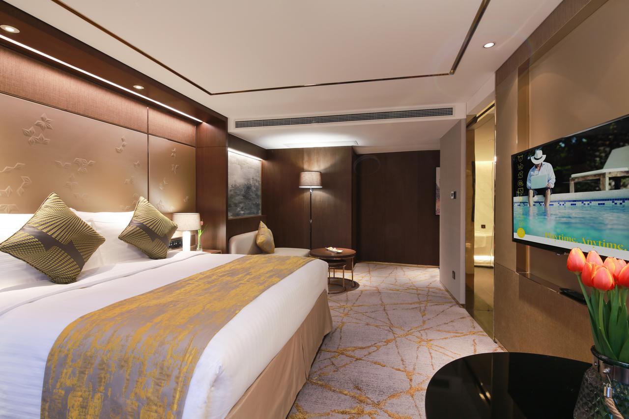 Golden Tulip Shanghai Hongqiao - A Louvre Hotel Dış mekan fotoğraf