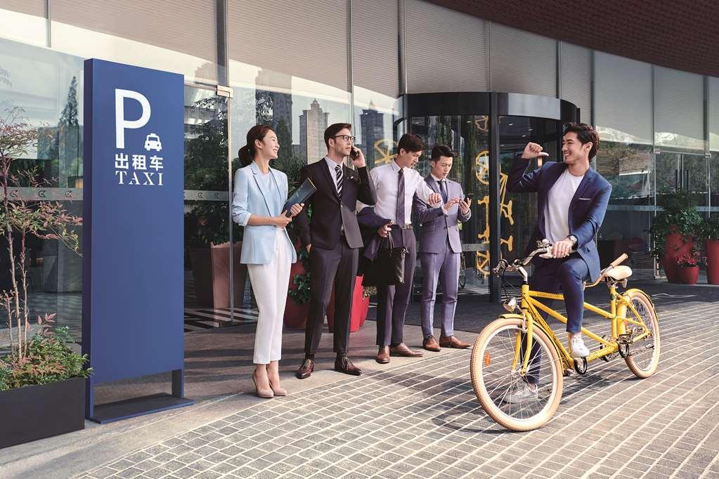 Golden Tulip Shanghai Hongqiao - A Louvre Hotel Dış mekan fotoğraf